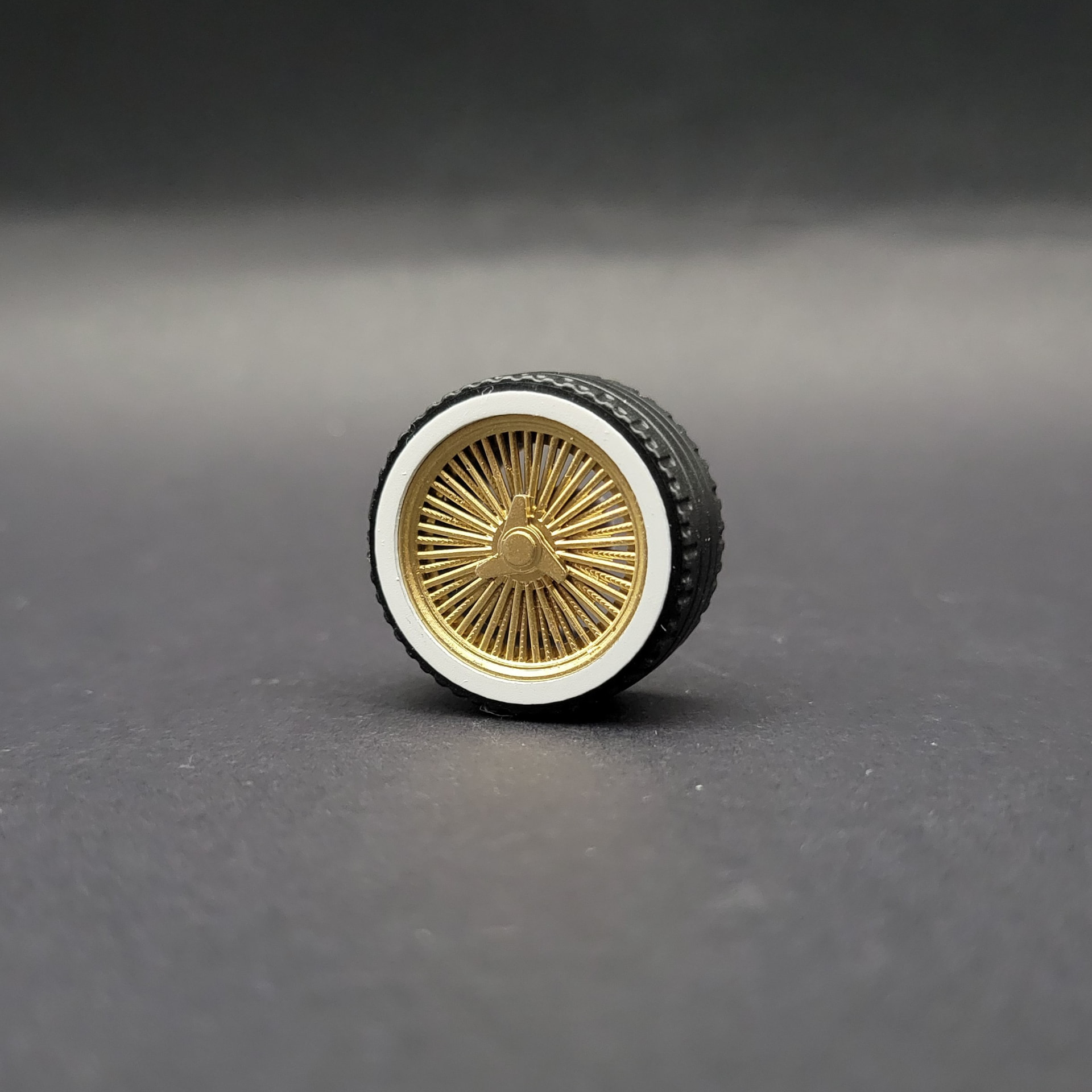 Dayton wire style custom LEGO-compatible wheel