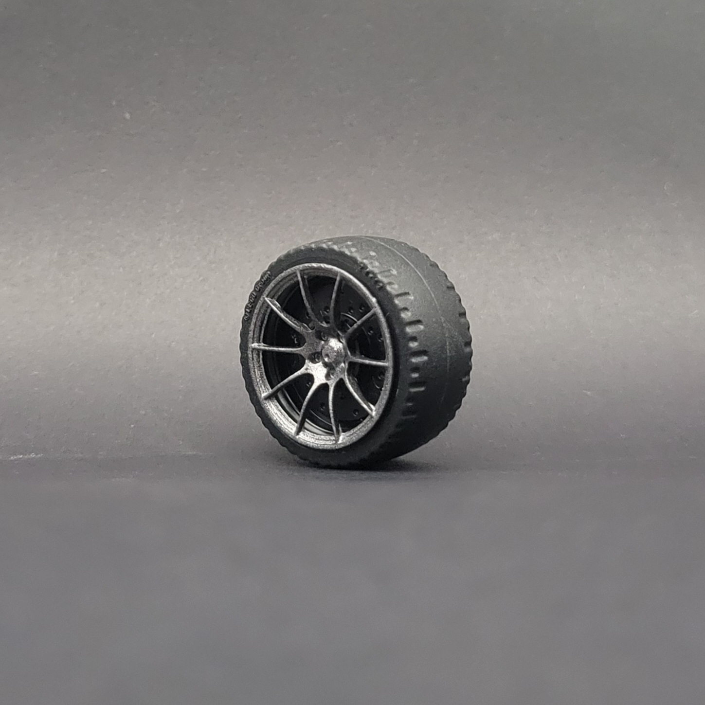 Polished chrome mesh custom LEGO-compatible rim