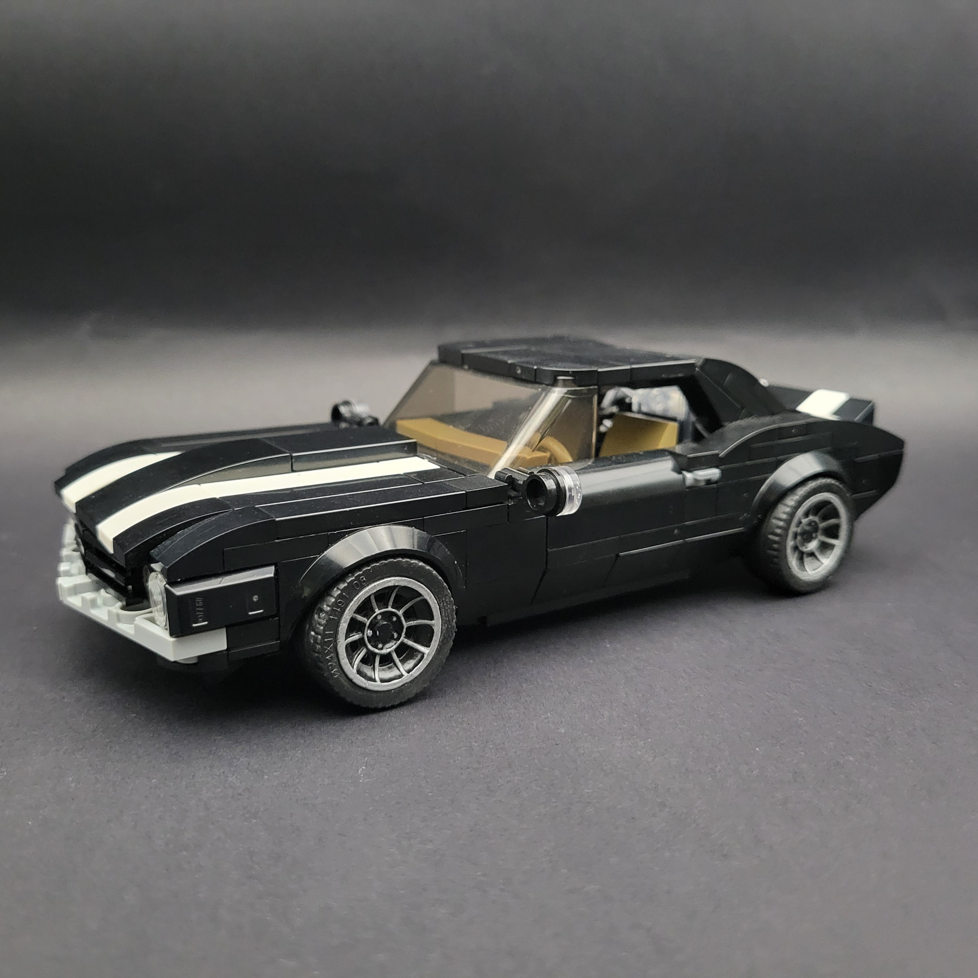 General Lee style custom LEGO-compatible wheel