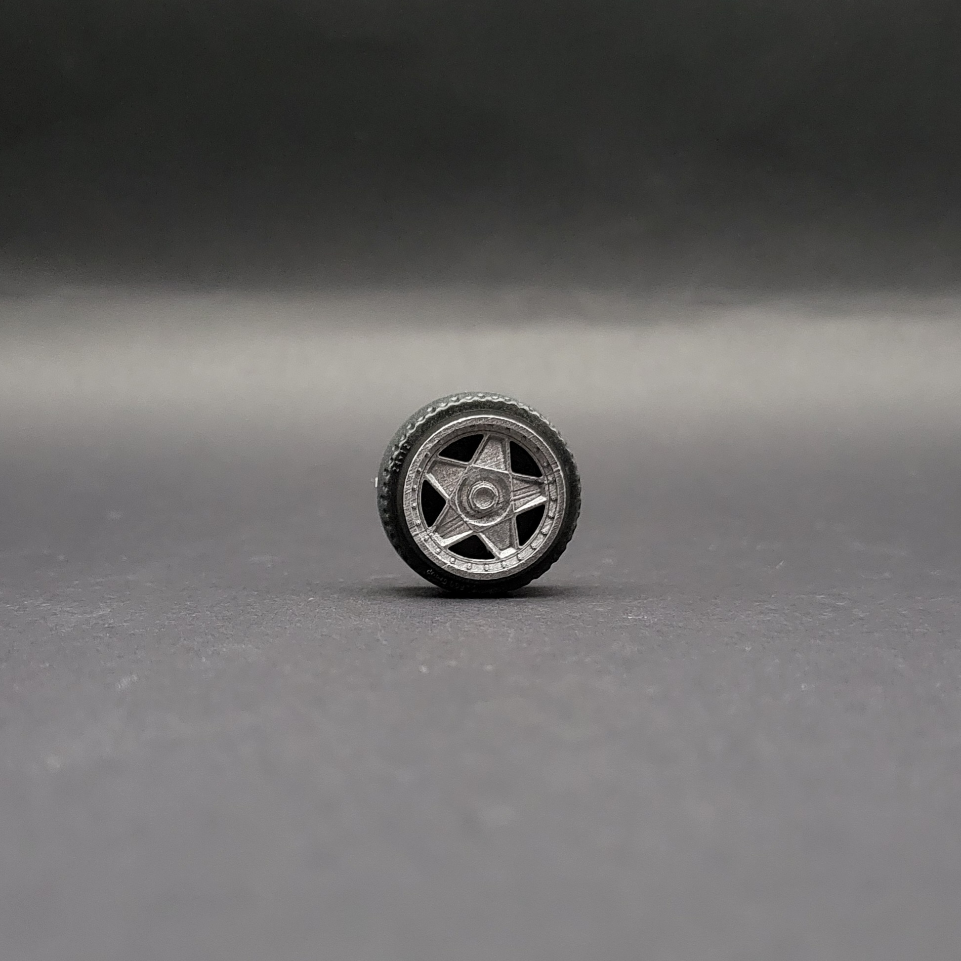 Ferrari F40 style custom LEGO-compatible wheel