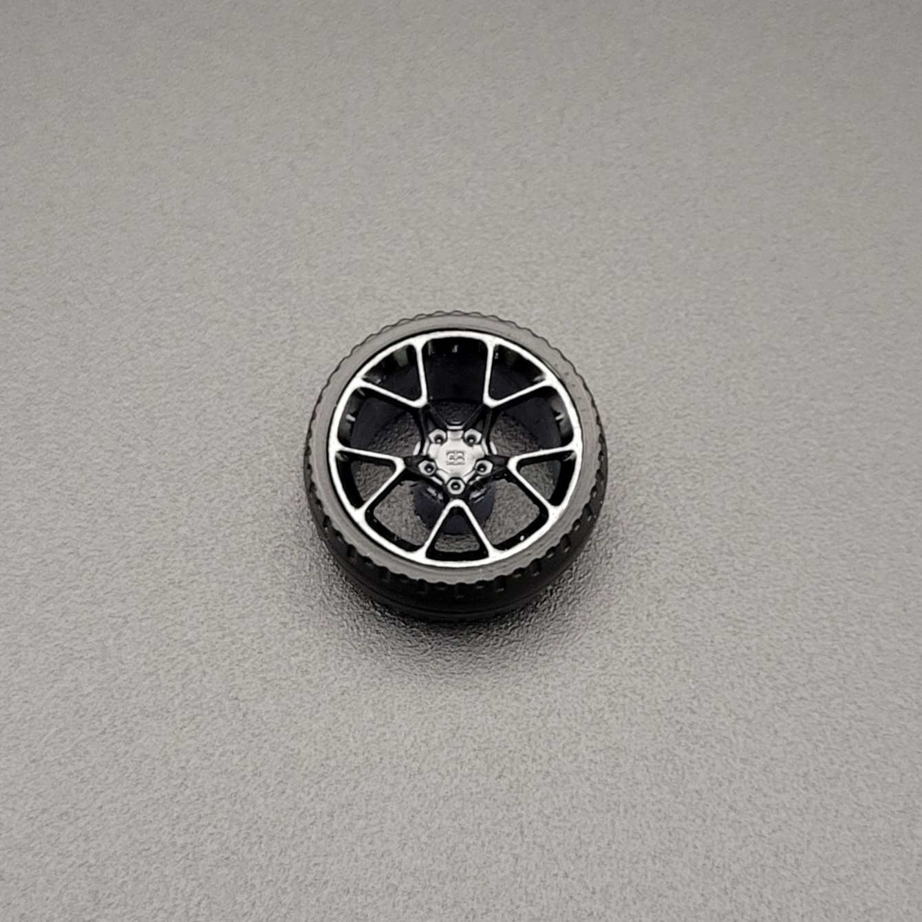 Bugatti Chiron style custom LEGO-compatible wheel